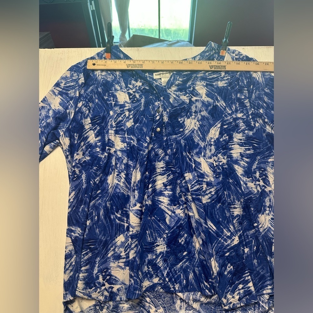 Cathy Daniels Women’s XL Blue White Abstract Print Tunic Blouse 3/4 Sleeve - Picture 6 of 8